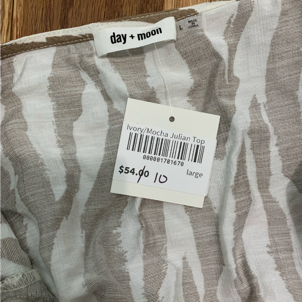Animal Print Top - Picture 6 of 6